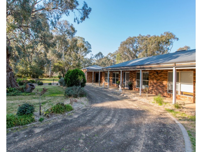 21 Rowan Road, Lake Albert NSW 2650
