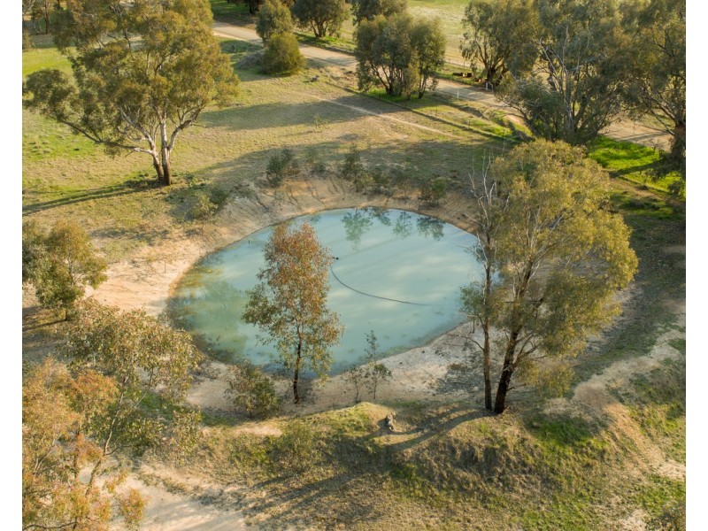 21 Rowan Road, Lake Albert NSW 2650
