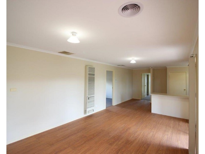 33 Bourkelands Drive, Bourkelands NSW 2650