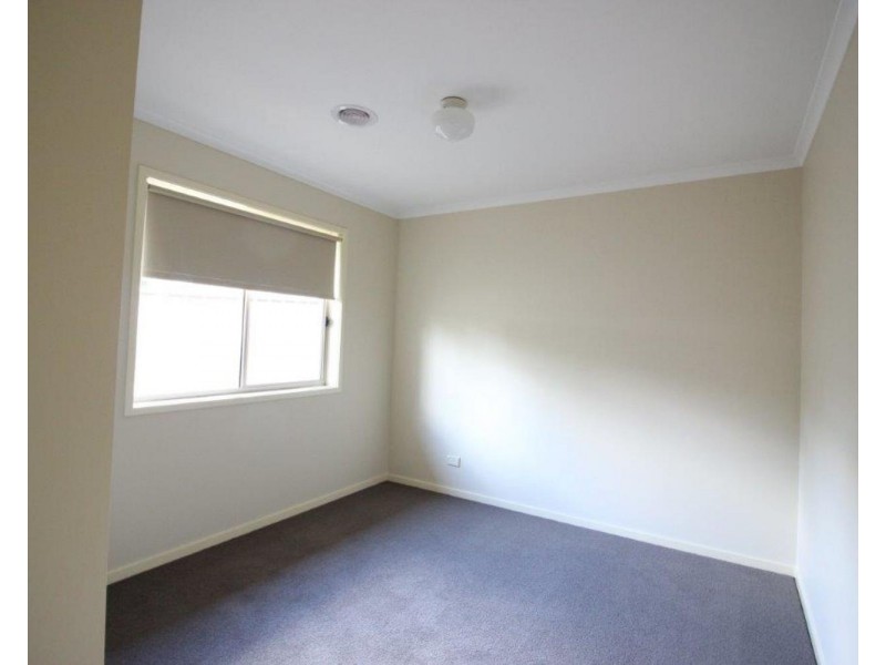 33 Bourkelands Drive, Bourkelands NSW 2650