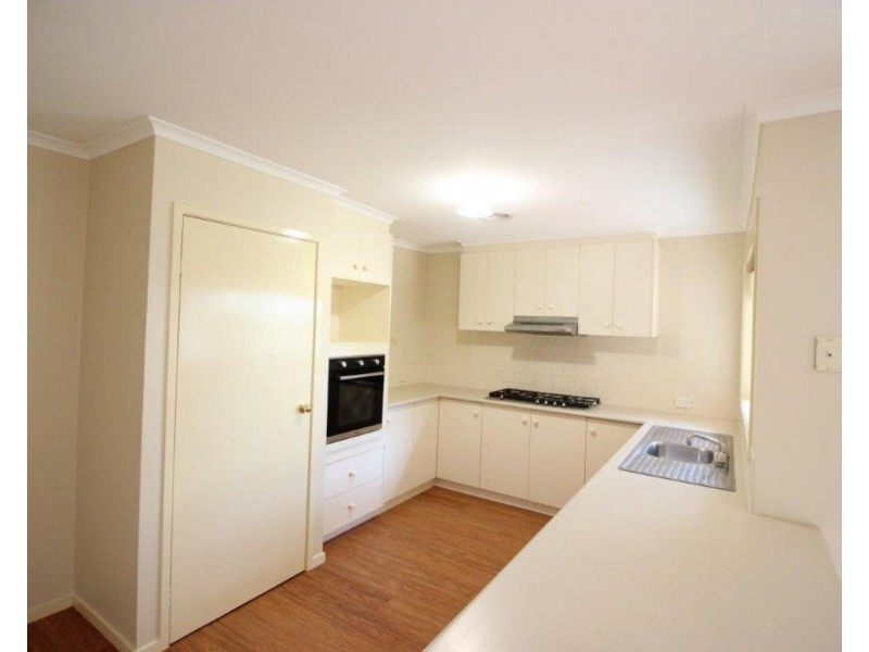 33 Bourkelands Drive, Bourkelands NSW 2650