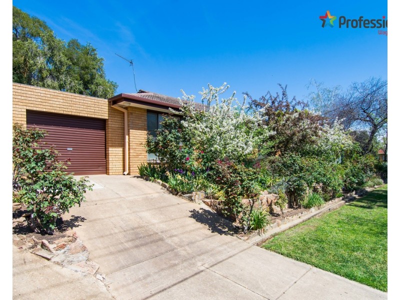 1 Nyrang Street, Tolland NSW 2650
