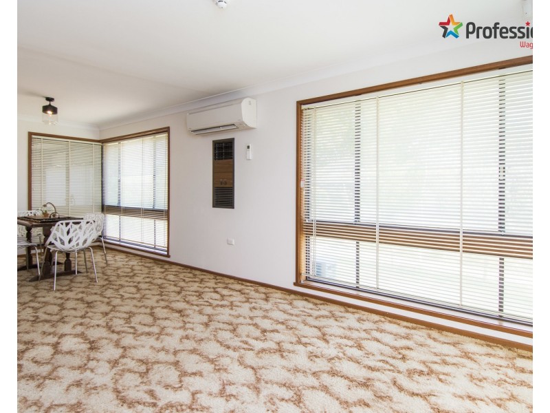 1 Nyrang Street, Tolland NSW 2650