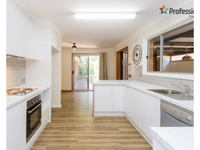 1 Nyrang Street, Tolland NSW 2650