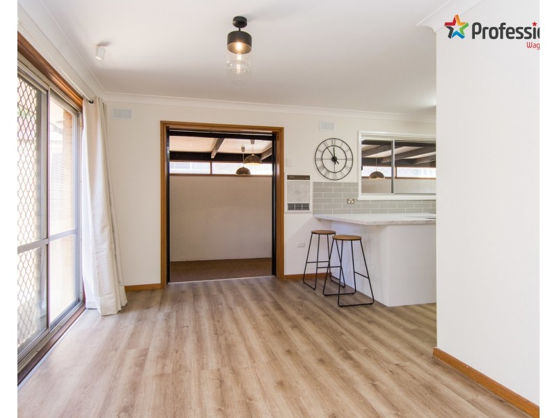 1 Nyrang Street, Tolland NSW 2650