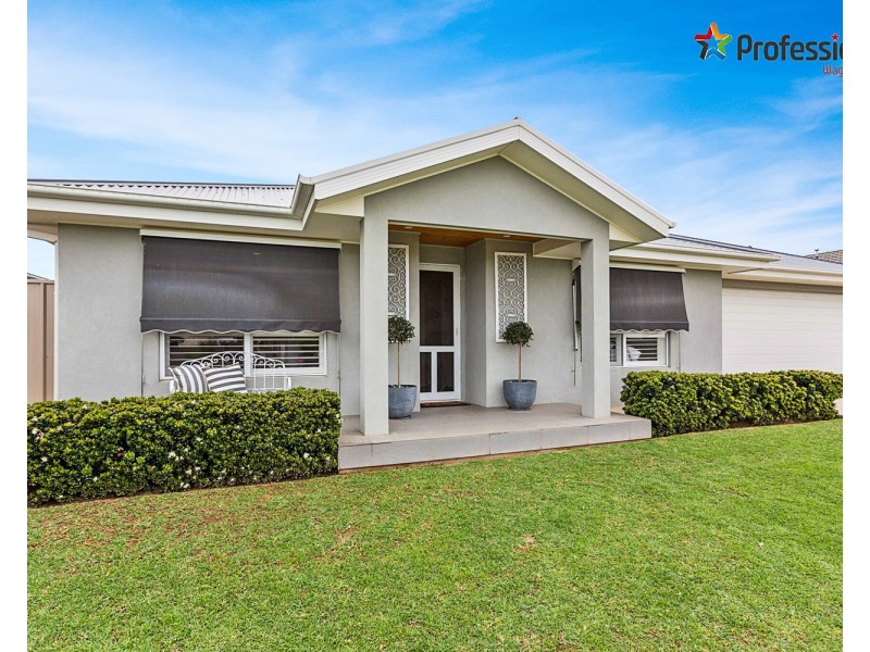 67 Messenger Avenue, Boorooma NSW 2650