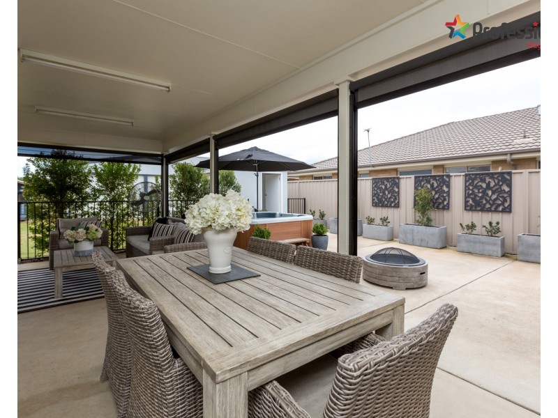 67 Messenger Avenue, Boorooma NSW 2650