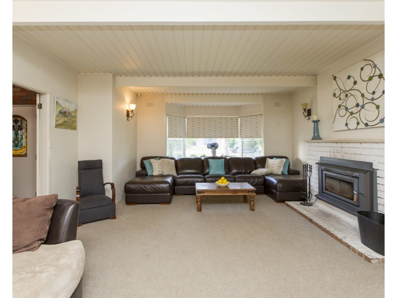 12 Taupo Drive, Lake Albert NSW 2650
