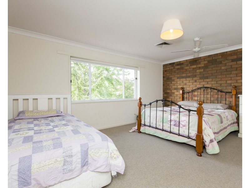 12 Taupo Drive, Lake Albert NSW 2650
