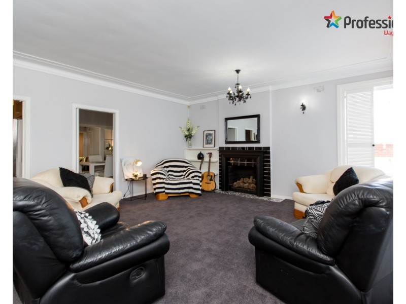 95 Fernleigh Road, Turvey Park NSW 2650
