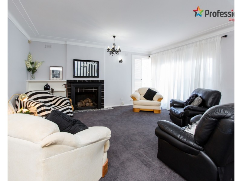 95 Fernleigh Road, Turvey Park NSW 2650