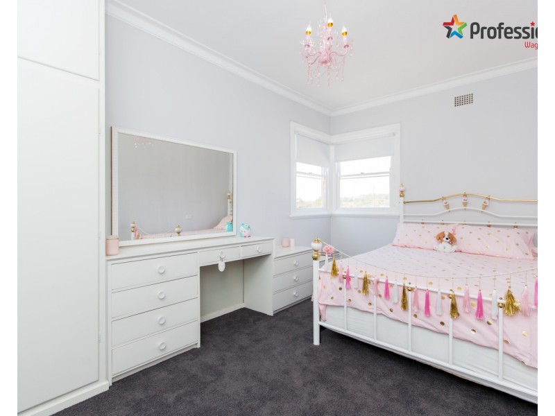 95 Fernleigh Road, Turvey Park NSW 2650