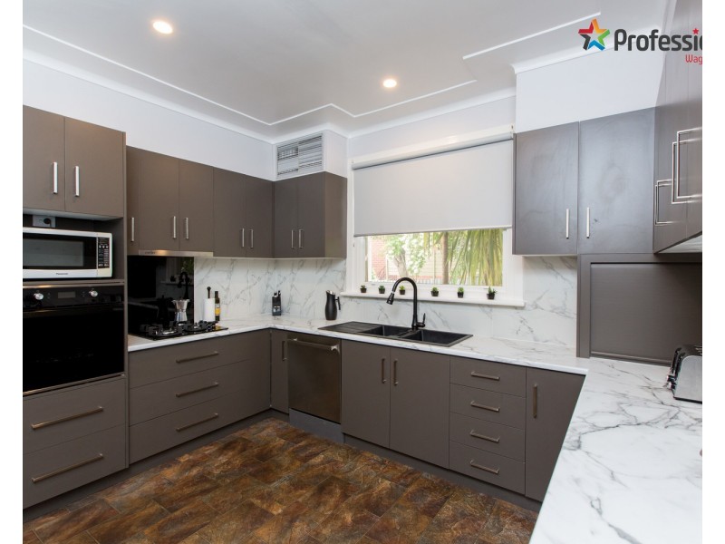 95 Fernleigh Road, Turvey Park NSW 2650