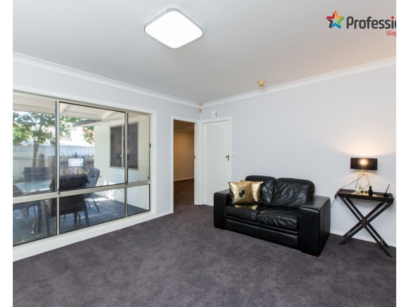 95 Fernleigh Road, Turvey Park NSW 2650