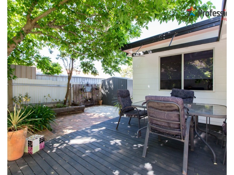 95 Fernleigh Road, Turvey Park NSW 2650