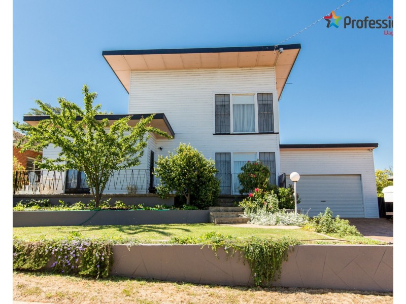 95 Fernleigh Road, Turvey Park NSW 2650