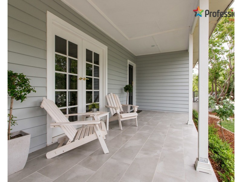 411 Lake Albert Road, Kooringal NSW 2650