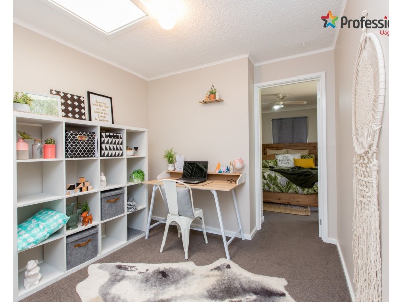 44 Vincent Road, Lake Albert NSW 2650