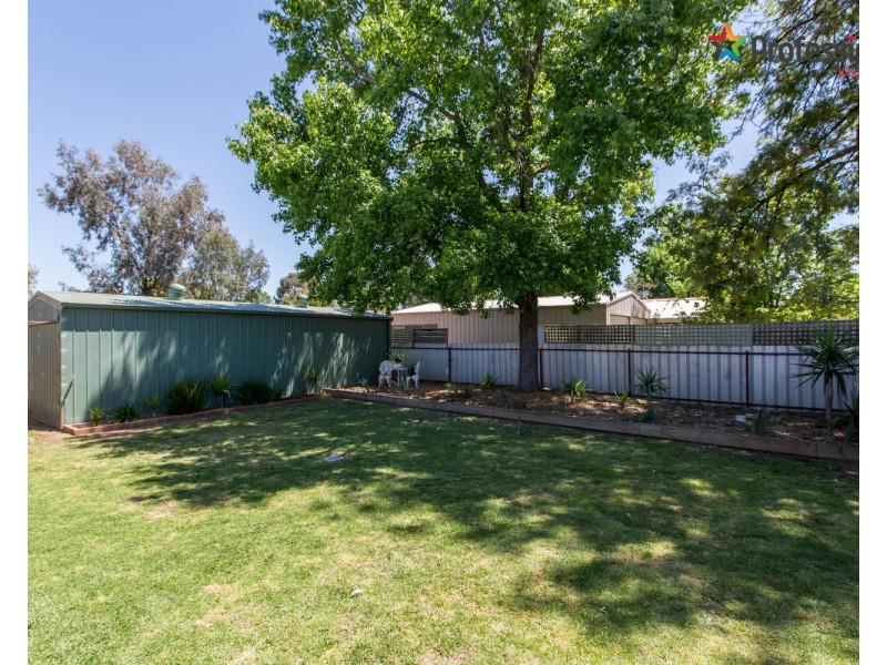 44 Vincent Road, Lake Albert NSW 2650