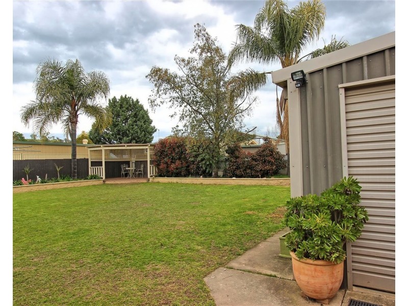 36 Langi Crescent, Glenfield Park NSW 2650
