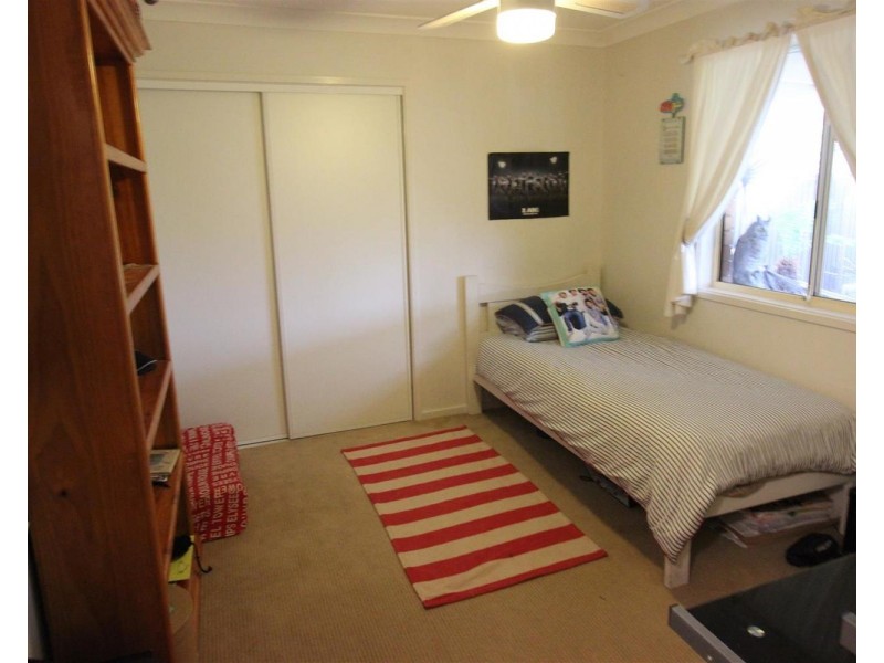 36 Langi Crescent, Glenfield Park NSW 2650