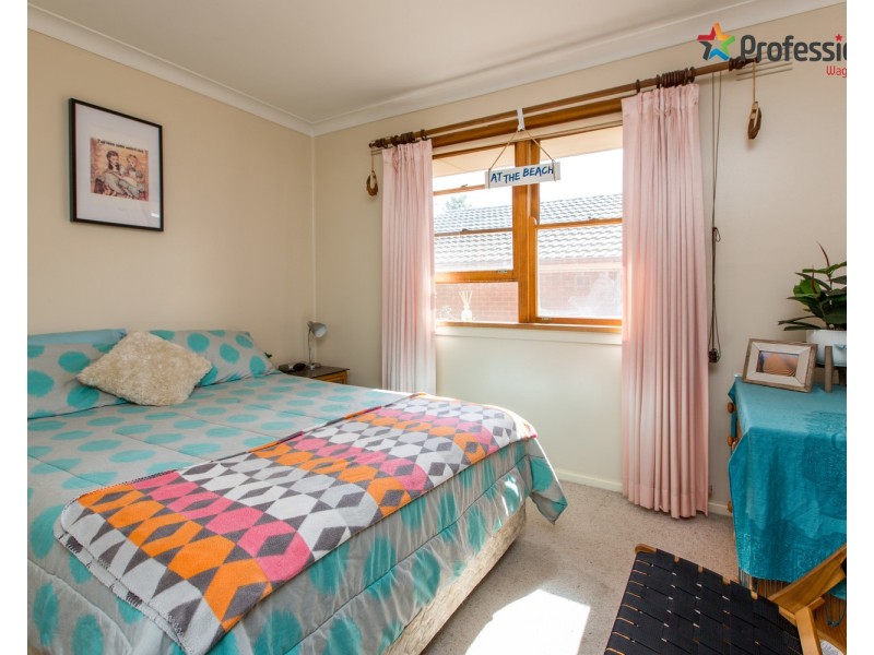 8 Grandview Avenue, Turvey Park NSW 2650