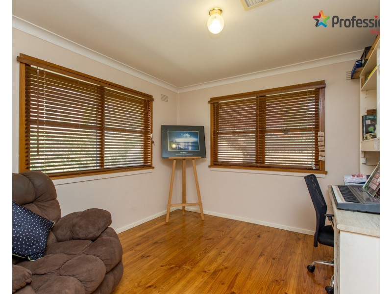 8 Grandview Avenue, Turvey Park NSW 2650