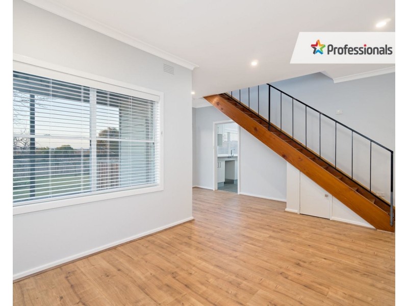 11 Fernleigh Road, Turvey Park NSW 2650