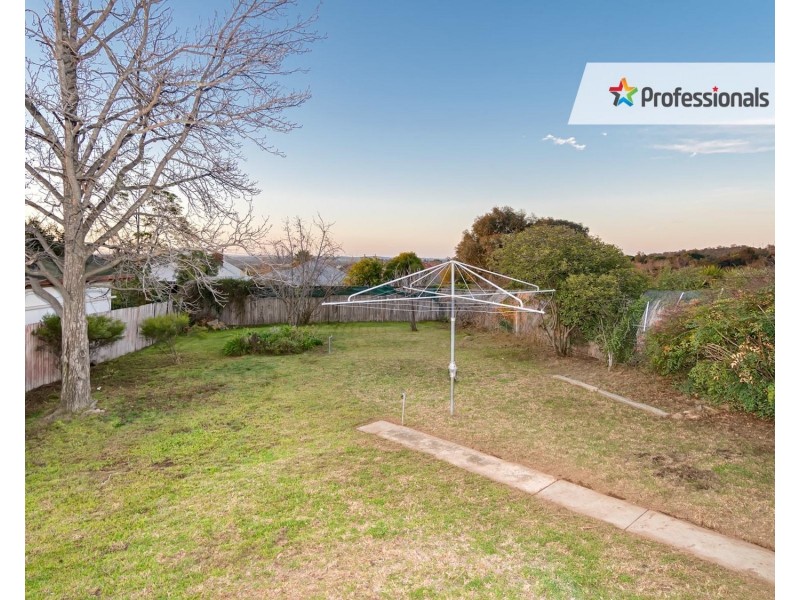 11 Fernleigh Road, Turvey Park NSW 2650