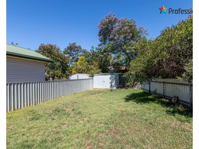 21 Nilma Avenue, Mount Austin NSW 2650
