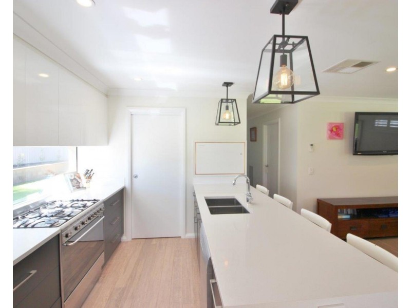 2 Barmedman Avenue, Gobbagombalin NSW 2650