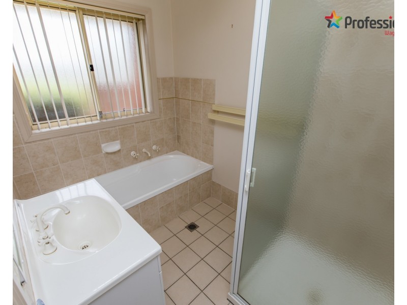 48 Nunkeri Street, Glenfield Park NSW 2650