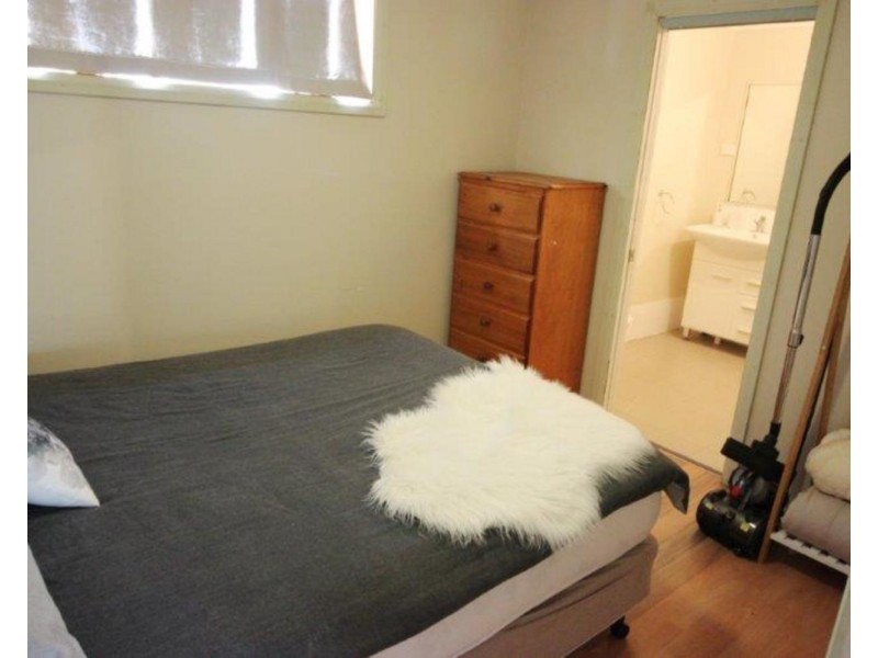 42 Willow Tree Place, Wagga Wagga NSW 2650