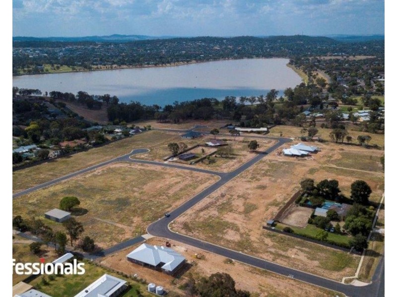 40 Main Street, Lake Albert NSW 2650