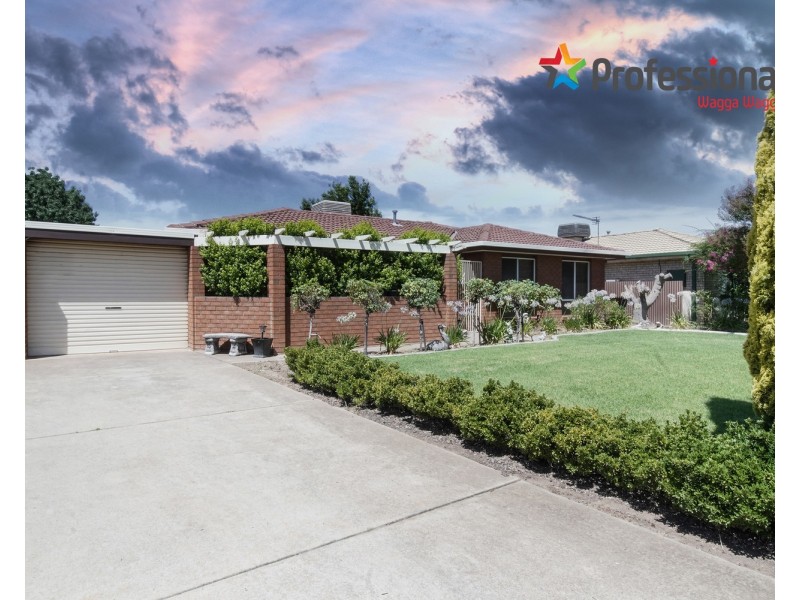 24 Darri Street, Glenfield Park NSW 2650