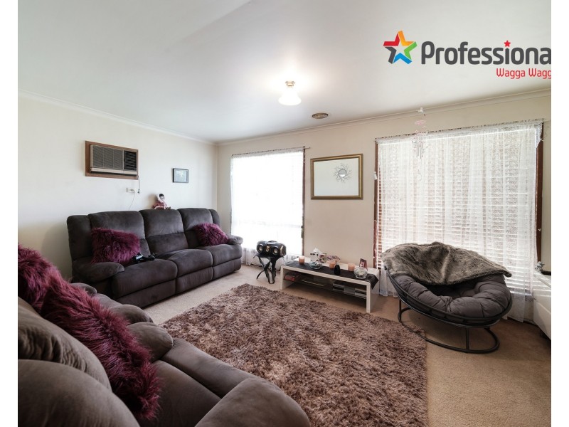 24 Darri Street, Glenfield Park NSW 2650