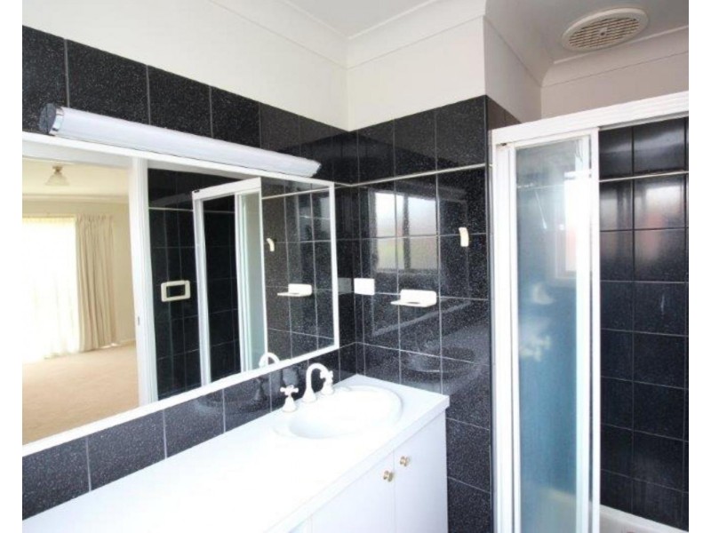 43  Nardoo Street, Glenfield Park NSW 2650