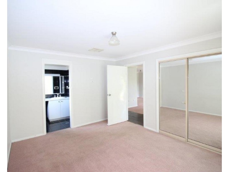 43  Nardoo Street, Glenfield Park NSW 2650