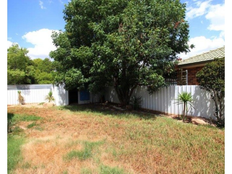 43  Nardoo Street, Glenfield Park NSW 2650