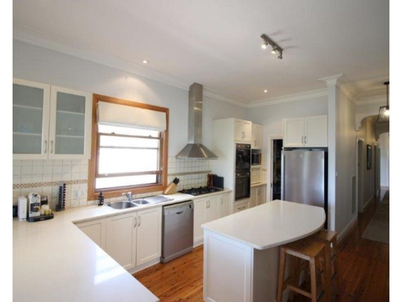 3 Wooden Street, Turvey Park NSW 2650