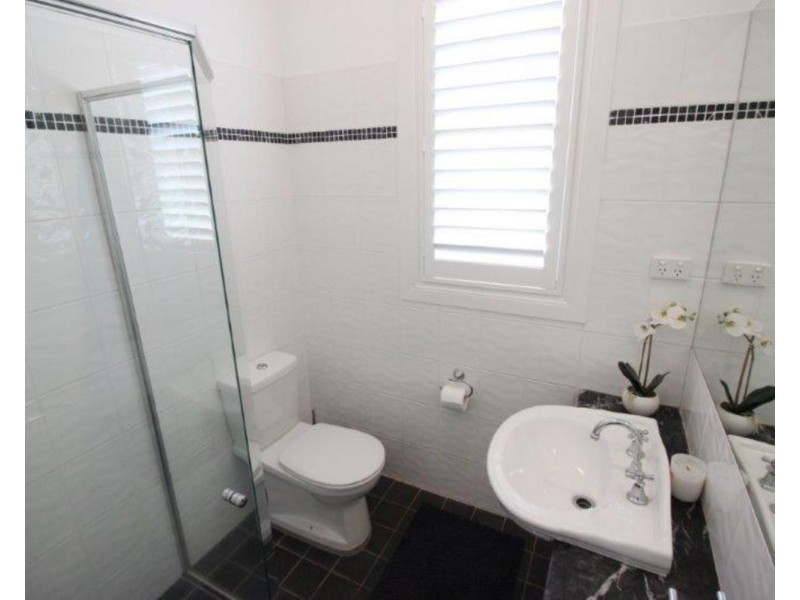 3 Wooden Street, Turvey Park NSW 2650