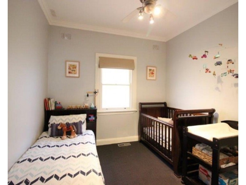 3 Wooden Street, Turvey Park NSW 2650
