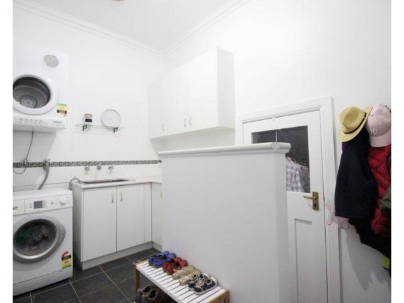 3 Wooden Street, Turvey Park NSW 2650