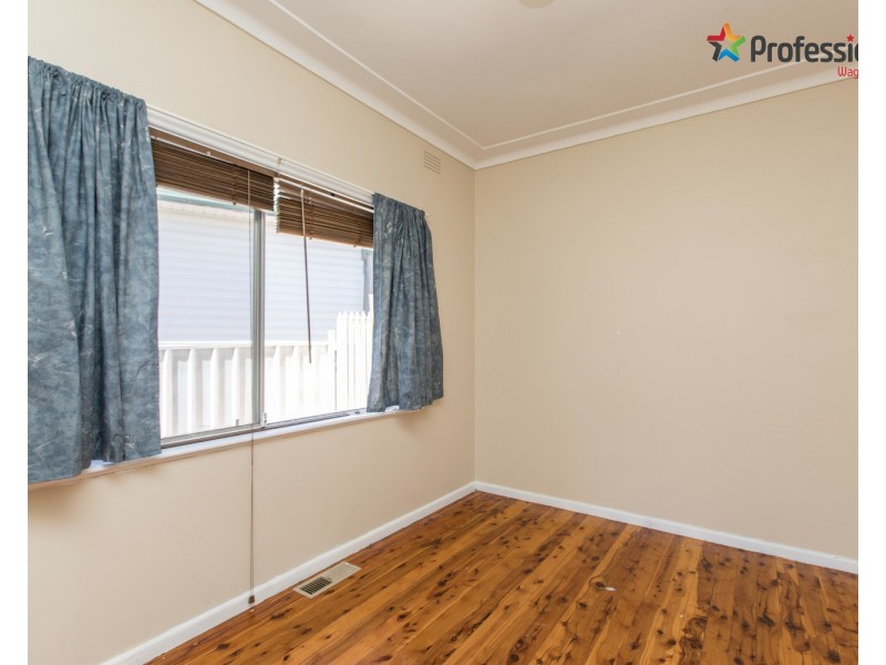 21 Nilma Avenue, Mount Austin NSW 2650