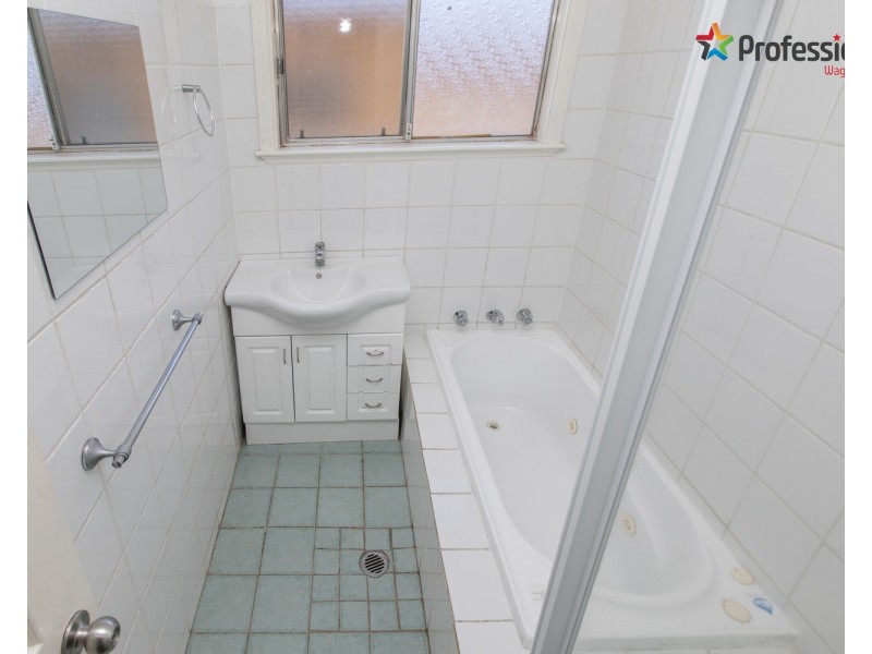 21 Nilma Avenue, Mount Austin NSW 2650