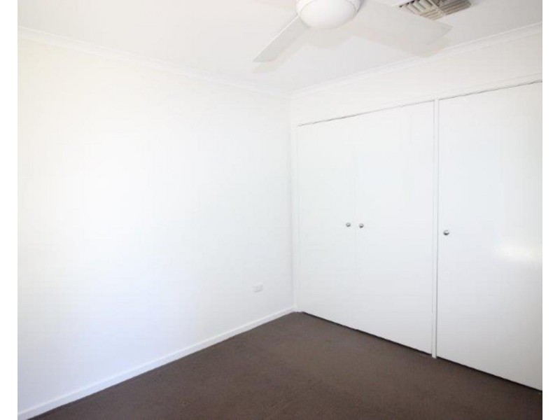 8 Gunyah Place, Glenfield Park NSW 2650