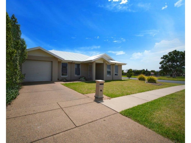 1/6 Mima Street, Glenfield Park NSW 2650