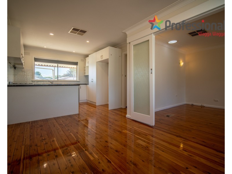 31 Anne Street, Tolland NSW 2650