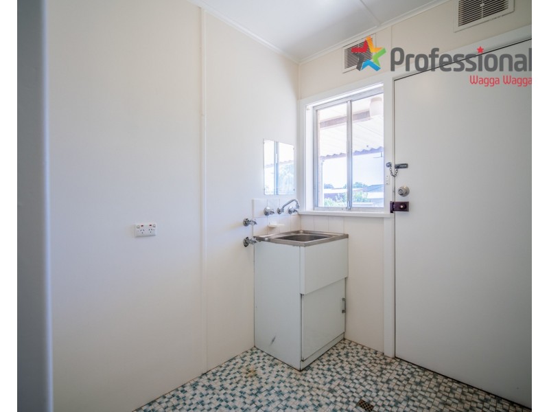 31 Anne Street, Tolland NSW 2650