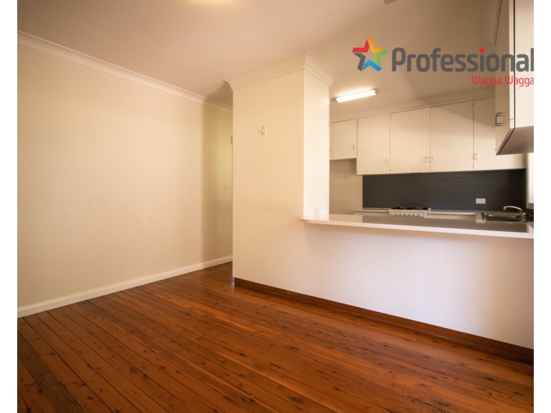 38 Wilks Avenue, Kooringal NSW 2650